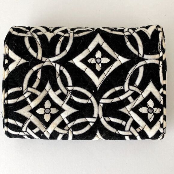 Vera Bradley Black and Cream Patterned Quilted Wallet Turn Lock - Picture 4 of 12